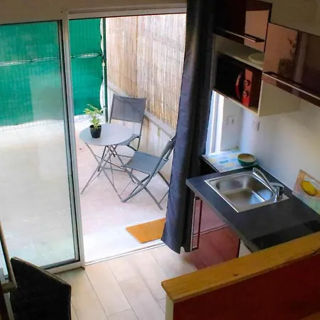 Cosy, Grand Privatif Et Parking Privee Centre Apartment