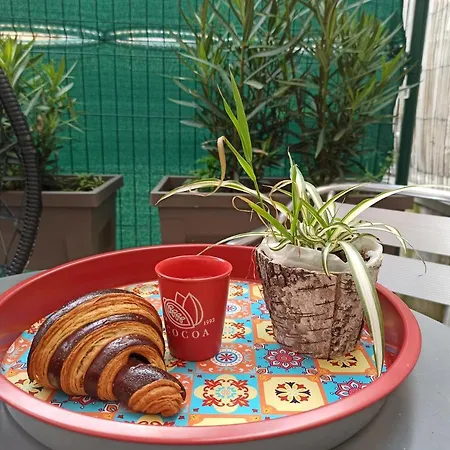Apartment Cosy, Grand Privatif Et Parking Privee Centre