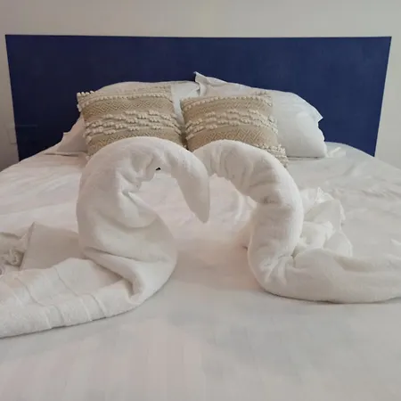 Cosy, Grand Privatif Et Parking Privee Centre Menton