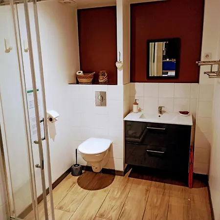 Apartment Cosy, Grand Privatif Et Parking Privee Centre